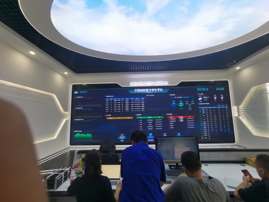 重庆某智能展厅2.0屏幕+一体机